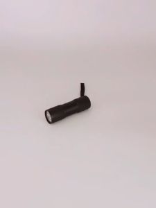 Đèn soi tiền giả led uv 9 bóng. Đèn pin mini soi giấy tờ các loại nhỏ gọn có thể bỏ túi hoặc làm móc chìa khóa