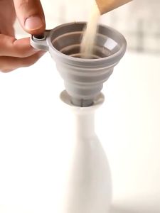 Foldable Silicone Funnel Retractable Strainer Cooking Oil Dispenser Kitchen Tools Silicone Funnel Foldable Silicone Funnel