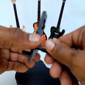 Pajangan miniatur Gitar kayu hiasan dekorasi kerajinan handmade Bali