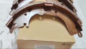 BRAKE SHOE KIJANG 7K EFI 2.0 KAMPAS REM BELAKANG KIJANG 7K EFI 2.0 04495-28111