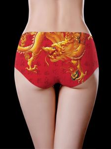 กางเกงในสีแดงสำหรับผู้หญิงกางเกงขาสั้นผ้าไอซ์ซิลค์ลายการ์ตูนน่ารักระบายอากาศเซ็กซี่สำหรับปีนักษัตรมังกรมีเอกลักษณ์ส่วนตัวกางเกงผู้หญิง