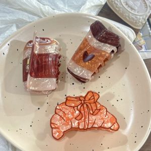 YHJ Hair Accessories 2025 New Cartoon Coffee Claw Clip Realistic Cappuccino Horned Shark Clip Hair Grips Fashionable Hair Accessories