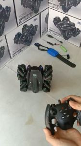 Xe Đua Điều Khiển Từ Xa Xoay 360 Độ Điều Khiển Bằng Cử Chỉ Tay Có Nhạc Đèn Led Đồ Chơi Hot Trend