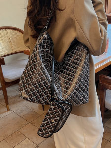 Tote Bag Womens Large Capacity Commuter Casual Shoulder Shopping Bag Fashion Trend 2024 Autumn Winter Versatile Underarm Bag