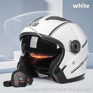 Universal motorcycle helmetsuitable for both men and women equipped with a double-layer sunshade is perfect for street riding
