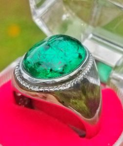 Cincin Batu Zamrud Russia Oval