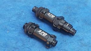 GOLDIX | GOLDIX R370 Road Bike Hub 36T Ratchet Lightweight 20H Centerlock Hub Compatible with Shimano SRAM 11 12 Speed Bicycle Hub