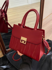 Wedding Celebration Red Bag Womens Shoulder Bag for Engagement Dinner Bridesmaid Bag Soft PU Material Zipper Closure Korean Style