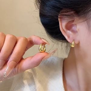 Anting Ins Gaya Logam & Fashion Kelas Atas