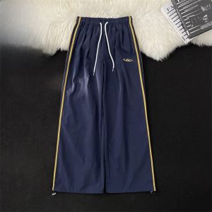 กางเกงขายาวทรงหลวมสไตล์อเมริกันสำหรับผู้ชาย ทรงตรง กางเกงขายาวลำลอง ทรงเข้ารูป แถบสองข้าง สไตล์สปอร์ต กางเกงขายาวฤดูร้อน