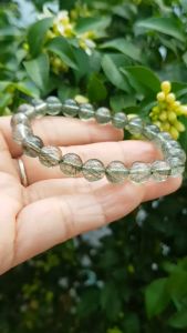 Vòng Tay Chuỗi Nữ Đá Thạch Anh Tóc Xanh tự nhiên trong bóng nhuyễn mượt đẹp Size vòng 8mm nữ mệnh Thủy Mộc hỏa đeo có 880k ạ