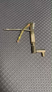 YANZHI ปืนอัดจารบี (อะไหล่) อุปกรณ์เสริม ใช้ร่วมกับถังอัดจารบีชนิดลม ขนาด 12L - 45L เป็นเหล็กชุบซิงค์ สามารถหมุนได้ 360 องศา