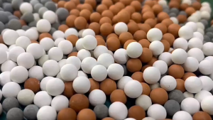 45G*5PCS Bola Filter Shower Untuk Pemurnian Shower Mandi Dengan Bola Filter Dengan Bola bola Bewarna Abu abu Putih Merah Bola Penyaringan Air Anti Bakteri