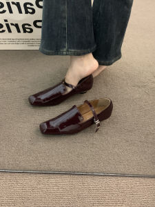 รองเท้า Mary Janes ทรงหัวมน พื้นยาง ด้านในหนัง PU รองเท้าส้นเตี้ย สีแดง ทรงหัวมน สำหรับผู้หญิง รองเท้าทำงาน รองเท้าส้นเตี้ย สไตล์เกาหลี