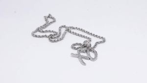 Hip-hop Fashion Necklace For Men And Women High-end Accessories English Letters XO Simple And Elegant Couple Pendant Jewelry