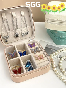 (HOME+) Premium Pearl Velvet Travel Jewelry Organizer Box for Ring Earring Necklace Storage