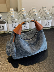 Denim Handbag Womens 2026 New Autumn Winter Small Design Crossbody Cloth Bag Handbag Going out to Work Small Carryall