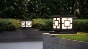 โคมไฟหัวเสาโซล่าเซลล์ ไฟภายนอกอาคาร led ไฟสวนหลอดโซล่าเซลล์ solar light ไฟตกแต่ง ปรับได้ 3 สีพลังงานแสงอาทิตย์ IP67กันน้ำ กันฟ้าผ่า โคมไฟหัวเสา โคมไฟสวน