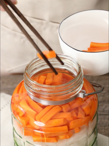 Wide‑Mouth Glass Fermentation Jar with Handle & Pressure‑Release Lid for Homemade Pickles 2L/5L/10L