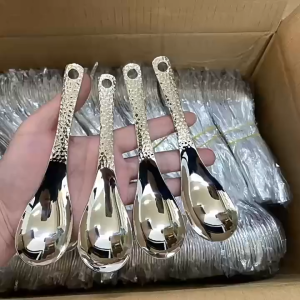 ช้อนสแตนเลส ช้อนซุปข้นคุณภาพสูงสำหรับมื้อเย็น ช้อนชาสีเงิน ช้อนข้าวหวานสำหรับมื้อเย็น ช้อนแตงโม ช้อนอเนกประสงค์ด้ามยาว