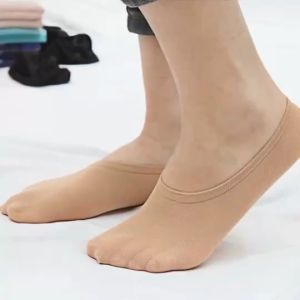 ถุงเท้า เนื้อผ้าถุงน้อง พื้นซิลิโคนกันลื่น ถุงเท้าซ่อน ข้อต่ำ ( 12คู่/6คู่ ) พร้อมส่ง