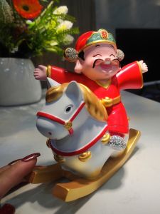 ของตกแต่งบ้านขนาดใหญ่รูปพ่อค้าทองประดับเพชร เครื่องรางนำโชคสำหรับการย้ายบ้าน ของขวัญสร้างสรรค์ ของขวัญปีใหม่