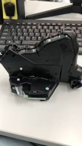 ORIGINAL TOYOTA ALPHARD ANH20 FRONT LEFT Door Inner Lock Actuator Door Latch Lock Pintu Lock 69040-58010