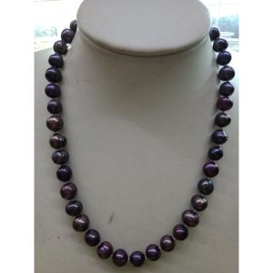 Necklace Black and white Pearls w/Knotted Fresh Water Pearls size 11mm18 inches long.