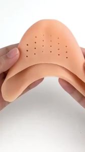 JeDa ซิลิโคนถนอมปลายเท้า แผ่นปิดนิ้วเท้า ซิลิโคนบัลเล่ต์ รองเท้าส้นสูง silicone toe cover มีสินค้าพร้อมส่ง