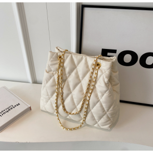 High-End Large Capacity Womens Tote Bag Diamond Grid Fashion Chain Single Shoulder Slant Cross Bag Autumn Winter New Arrival