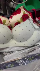 32 34 35 NON WIRE PUSH UP SEAMLESS BRA 125PESOS ONLY