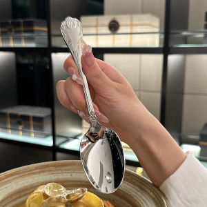 Luxurious Vintage Vine Carving British Noble Western Dinner Spoon 316 Stainless Steel Dining Spoon Self Kept by the Owner