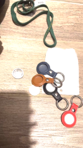 Airtag – Leather Airtag Case & Holder - Airtag Keychain Compatible with Air Tags Dog Collar – Air Tags Holder for Car Key Bag Schoolbag Dog Leash (B