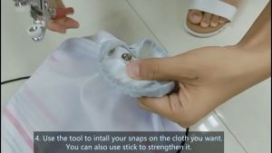 ชุดตอกพร้อมกระดุม 9.5 มม จำนวน 50ชิ้น ชุดคีมติดกระดุมแป๊ก ชุดกระดุมแป๊ก DIY พร้อมคีมตาไก่ กรงเล็บมือกดคีม เครื่องมือติดตั้งปุ่มคีม