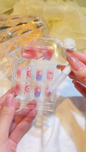 Kuku Palsu Gaya Panjang Pendek Manikur Kupu-Kupu Tembus Pandang Es Gaya Bintang Beruang Lucu Ungu Merah Muda Kuku Palsu + Lem Panjang Kuku Palsu Nail Art Fake Nail 24pcs
