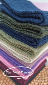 PROMO - 3 PCS BANDANA RAJUT 2 WARNA. INER. CIPUT RAJUT. DALAMAN HIJAB - Almahira Shop