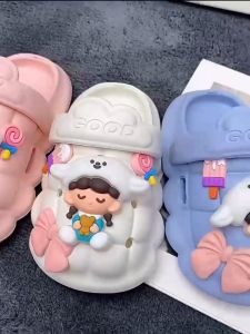 Midsummer รองเท้าเด็ก รองเท้ารัดส้นเด็ก รองเท้าหัวโต พื้นยาง EVA-PVC พื้นนุ่ม มีกันลื่น แต่งตุ๊กตา ราคาที่สุด