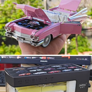 1: 24 Street Car Edition Cadillac Big Rocket Sound and Light Die Casting Power Back Car Model Trendy Puzzle Ornament Collectible