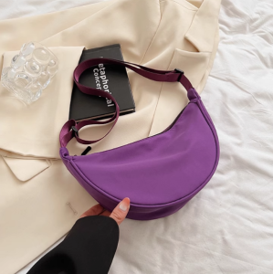 Casual Lightweight Nylon Crossbody Bag Waterproof Commuter Dumpling Bag Macaron Single Shoulder Bag for Students Try Room