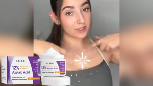 OUHOE Azelaic Acid Acne Cream Moisturizing and Oil-Control Soothes Acne-Prone Skin and Repairs Redness 30g
