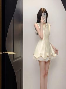 CHANGTONG | Đầm Ngắn Nếp Li Định Hình Eo
