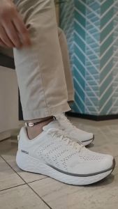 Giày sức khỏe nam Aetrex Chase White - Giày thể thao nam hỗ trợ nâng vòm chân nhẹ êm