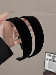 Elegant Black Velvet Hairband with Wide Edges: A Stylish High Hairline Solution for Autumn & Winter