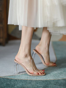 รองเท้าแตะส้นสูงคริสตัลแฟชั่นสำหรับผู้หญิง ฤดูร้อน 2025 สายรัดแบบหนึ่งแถว ใส่กลางแจ้งได้ รองเท้าแตะแบบใส รองเท้าแตะแบบสวมสบาย