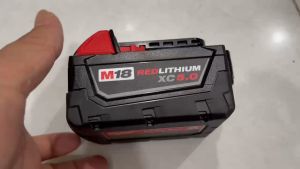 Pin Milwaukee 18V 5.0Ah Red Lithium (Mã: M18B5) lướt