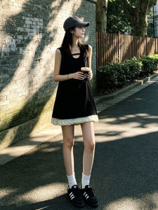 CHANGTONG | Korean Hepburn Style V-Neck Short Black Dress