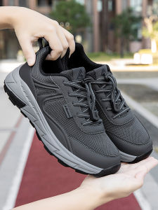 Beijing Mens Casual Sports Shoes Soft Bottom Comfortable Breathable Mesh Anti-slip Autumn Season Low Top round Toe Sneakers