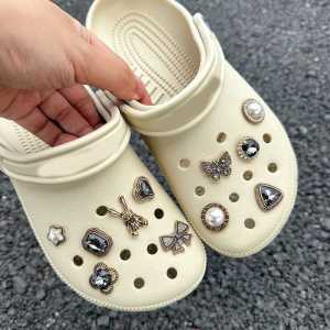 โลหะ 3D รองเท้าหัวเข็มขัด Retro Baroque สไตล์ Universal อุปกรณ์เสริมสําหรับตกแต่งรองเท้า CROSS Body Clasp Serif รองเท้าอุปกรณ์เสริม