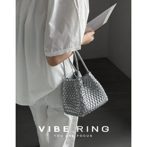 กระเป๋าถือทรงถังขนาดใหญ่ Vibe Ring กระเป๋าถือผู้หญิง วัสดุ PU หนังสังเคราะห์ ปิดด้วยแม่เหล็ก สไตล์เกาหลี กระเป๋าถือแบบมีซิป