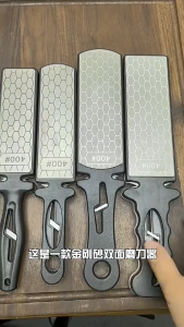 หินลับมีดเพชร รุ่น 5 in 1 พกพาง่าย น้ำหนักเบา จัดเก็บง่ายมีที่แขวน - มีด้ามจับกระชับ เข้ากับมือ ทำให้ลับมีดได้ง่าย สะดวกและรวดเร็ว